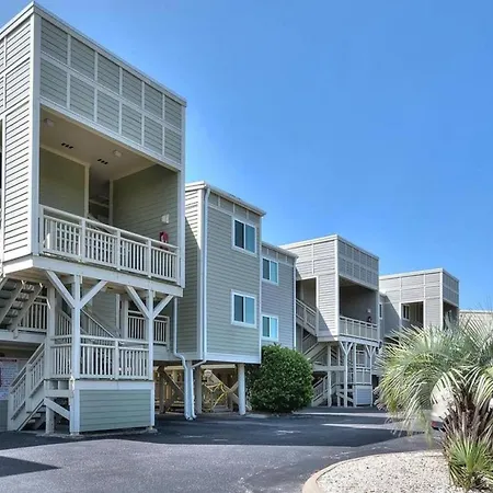 Oak Island Beach Villa 107- Stars & Seas